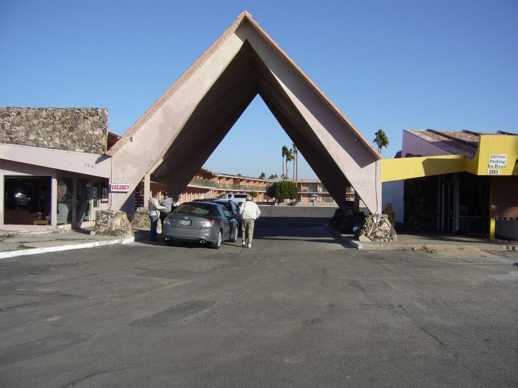 Royal Motor Inn Yuma Exterior photo