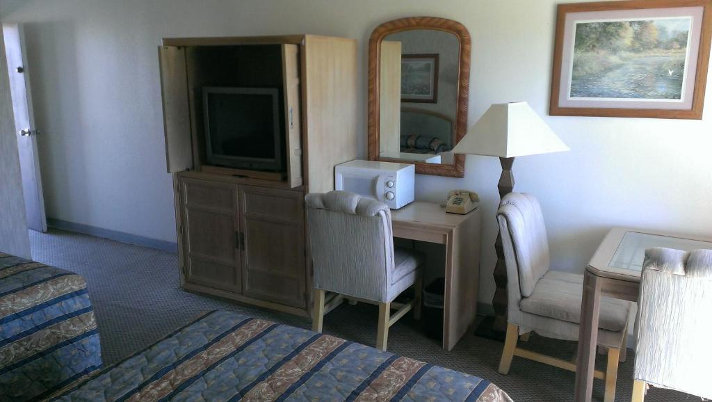 Royal Motor Inn Yuma Room photo