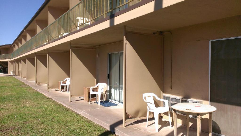Royal Motor Inn Yuma Exterior photo
